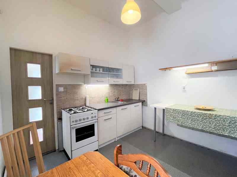 PRONÁJEM CIHLOVÉHO BYTU 2+1 NA ULICI PEKAŘSKÁ V BRNĚ - foto 4