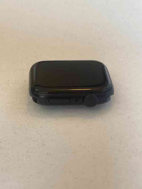 Apple Watch SE 3 44 mm Cellular Midnight – záruka do 10/2... - foto 7