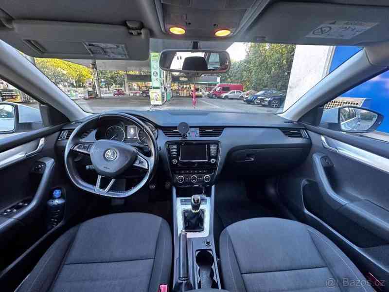 Škoda Octavia 1,6 - foto 18