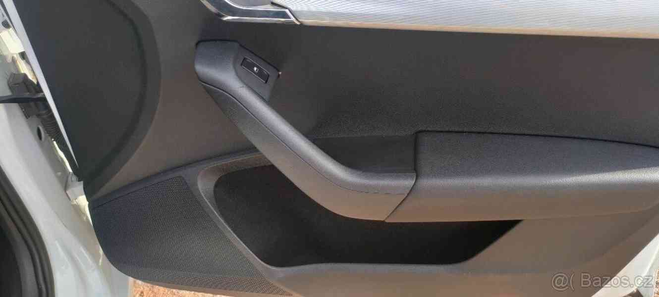 Škoda Octavia 1,6 - foto 5