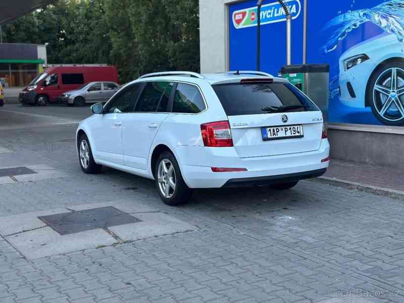 Škoda Octavia 1,6 - foto 13