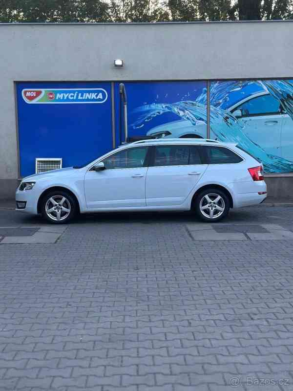 Škoda Octavia 1,6 - foto 9