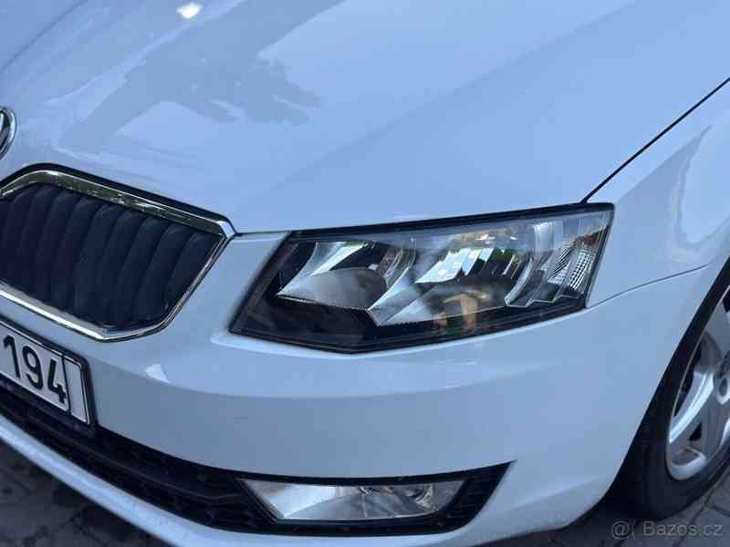 Škoda Octavia 1,6 - foto 15