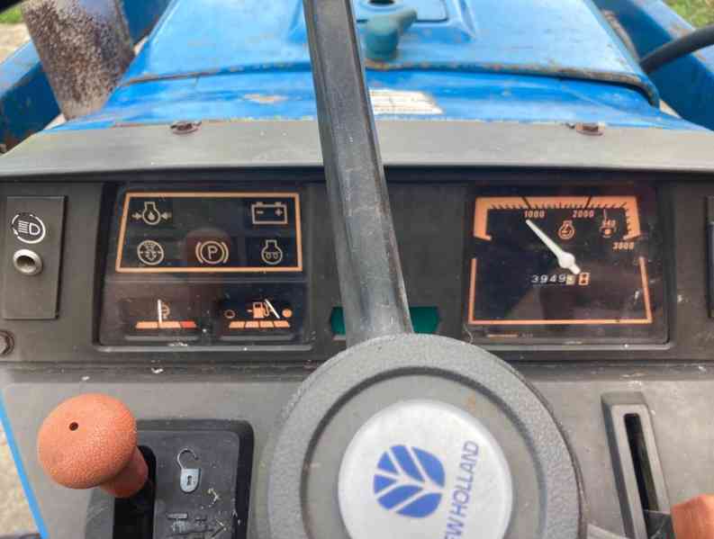 Kompaktný traktor Ford 1520 c/w Nakladač - foto 3