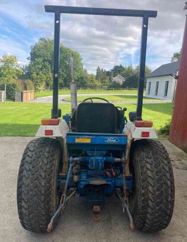 Kompaktný traktor Ford 1520 c/w Nakladač - foto 6