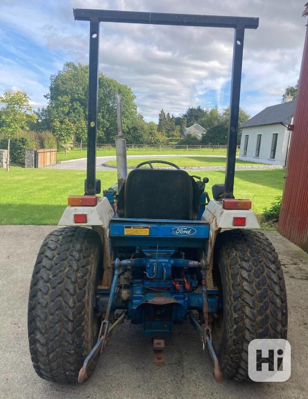 Kompaktný traktor Ford 1520 c/w Nakladač bazar Hyperinzerce.cz