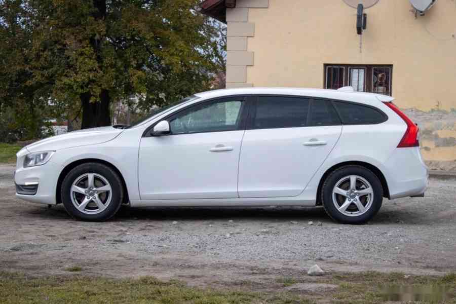 Volvo V60 D2 2.0L 120k Base Geartronic - foto 8