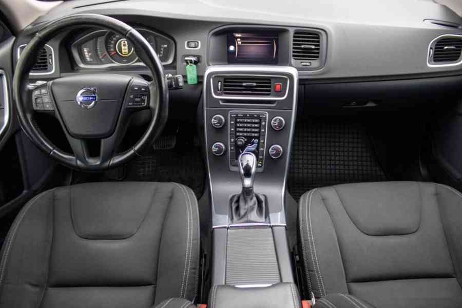 Volvo V60 D2 2.0L 120k Base Geartronic - foto 10