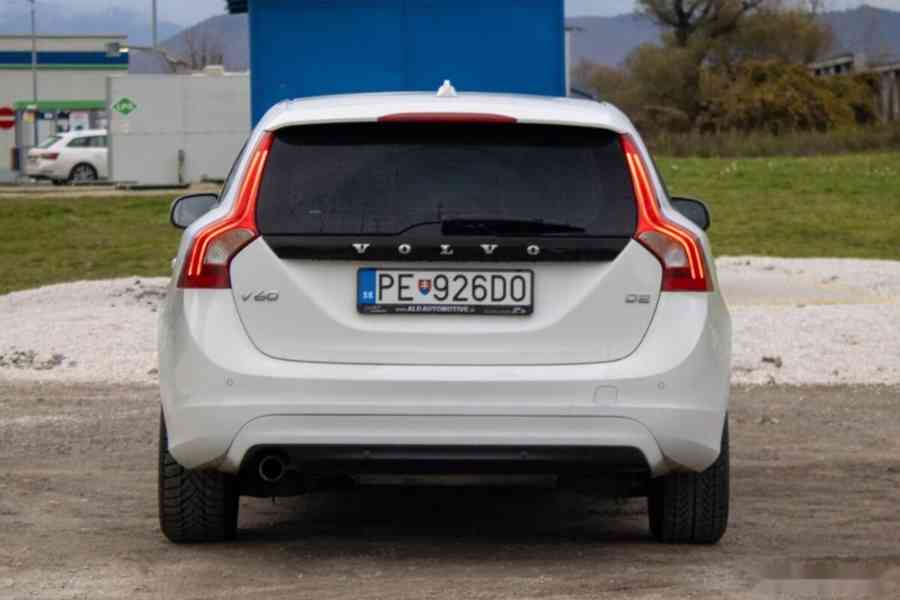 Volvo V60 D2 2.0L 120k Base Geartronic - foto 6