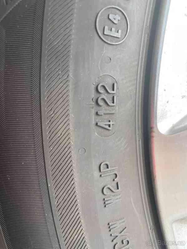 Volkswagen Touran 1,6   TDi/85kw - foto 13