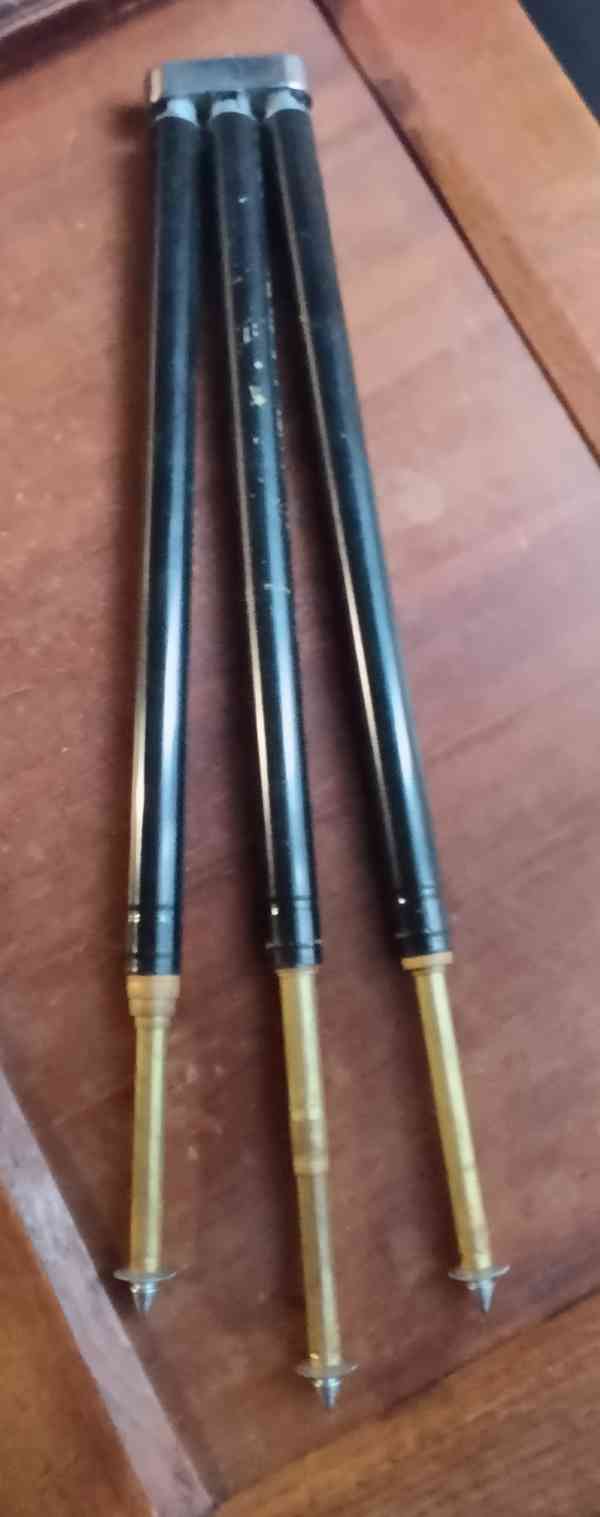 Vintážní mosazný skládací teleskopický stativ Meopta - foto 2