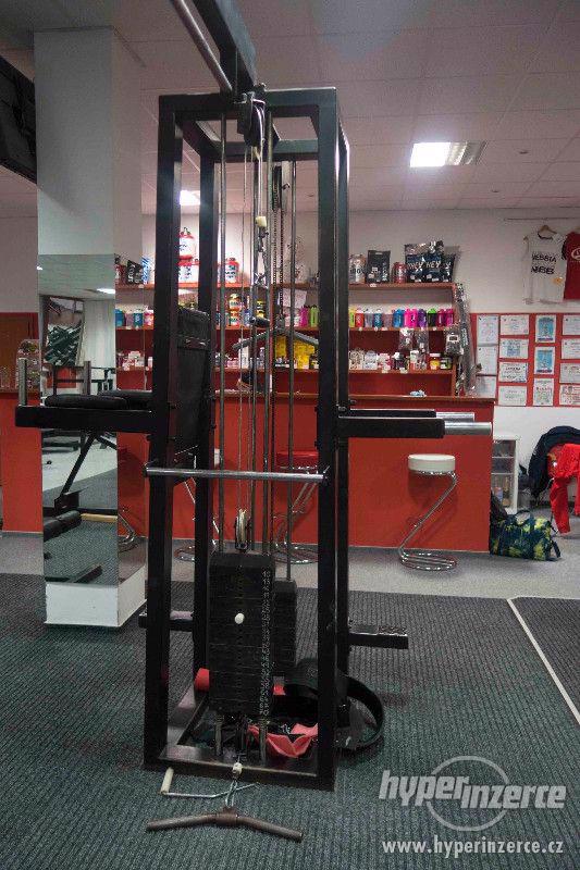 Multifunkční posilovací věž - 8 stanovišť - foto 2