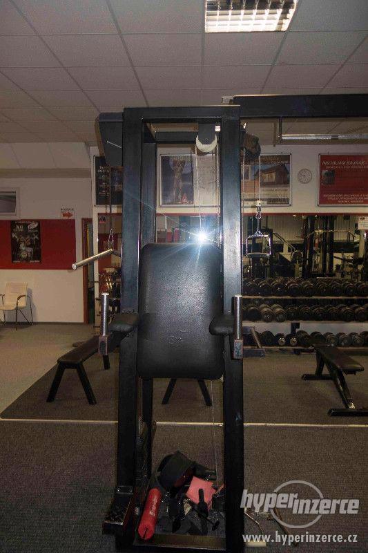 Multifunkční posilovací věž - 8 stanovišť - foto 3