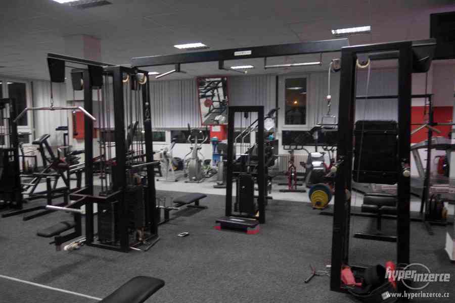 Multifunkční posilovací věž - 8 stanovišť - foto 7