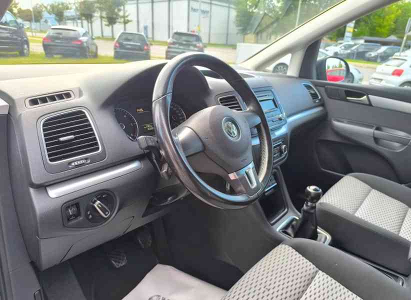 Volkswagen Sharan 2,0TDI Trendline 103kw - foto 12