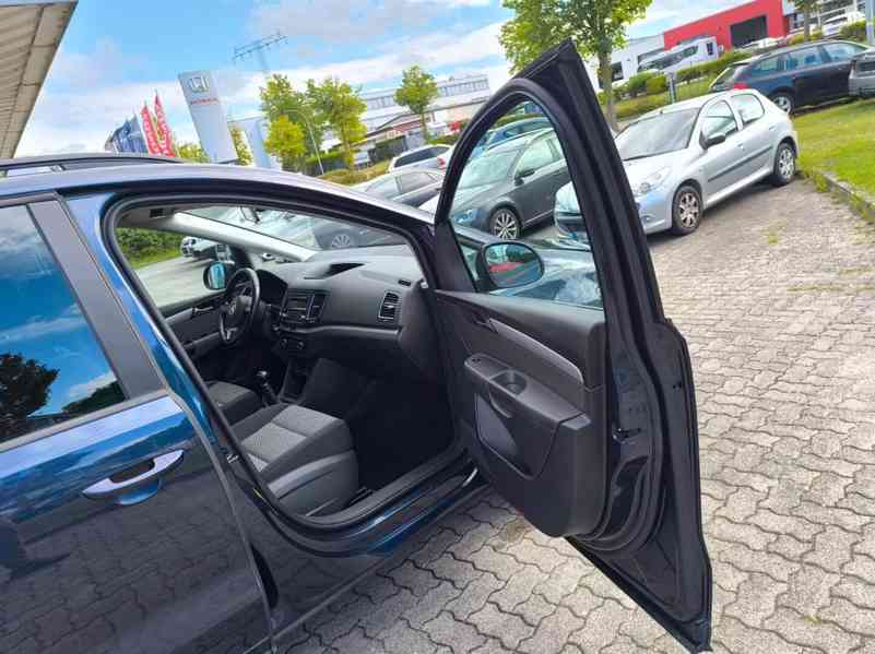 Volkswagen Sharan 2,0TDI Trendline 103kw - foto 13