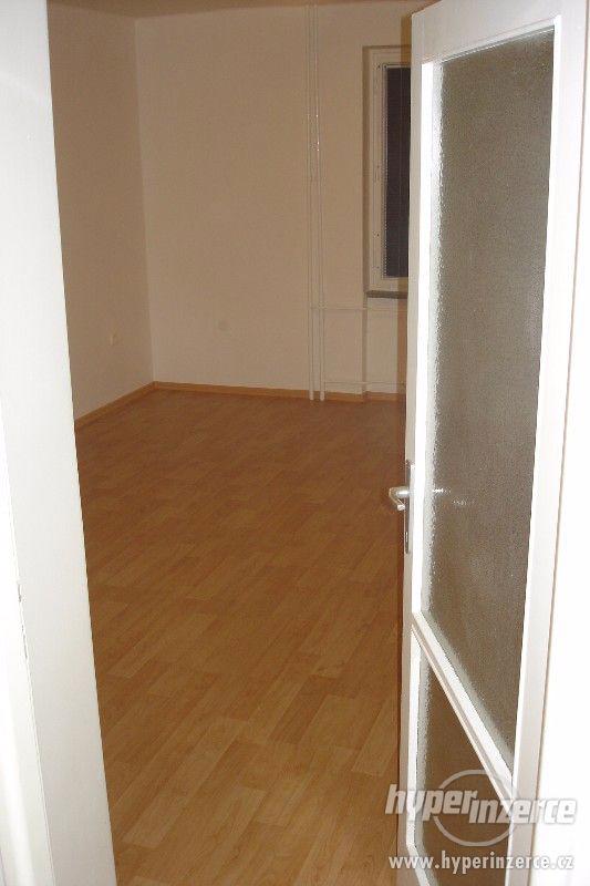 Pronájem bytu 1+1 Olomouc Zeyerova - foto 4