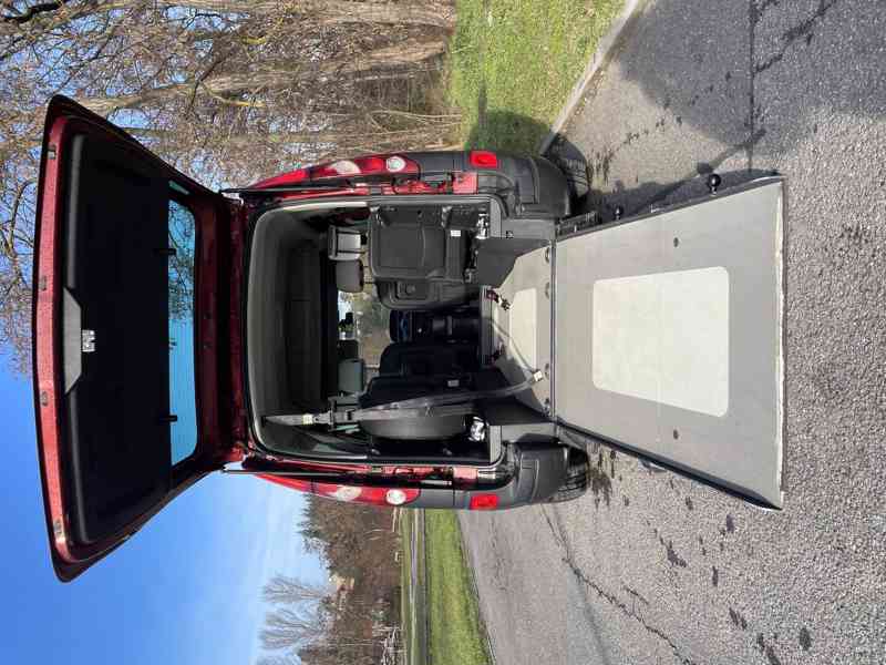 Renault Kangoo pro převoz vozíčkáře - foto 4