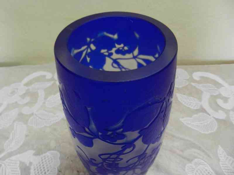 Krásná přejímaná modrá Váza leptané sklo Nový Bor - foto 3