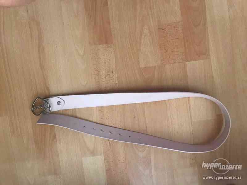 Guess pásek starorůžová, pudrová - foto 2