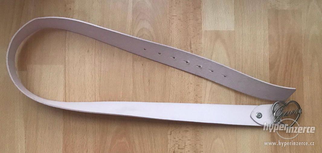 Guess pásek starorůžová, pudrová - foto 9