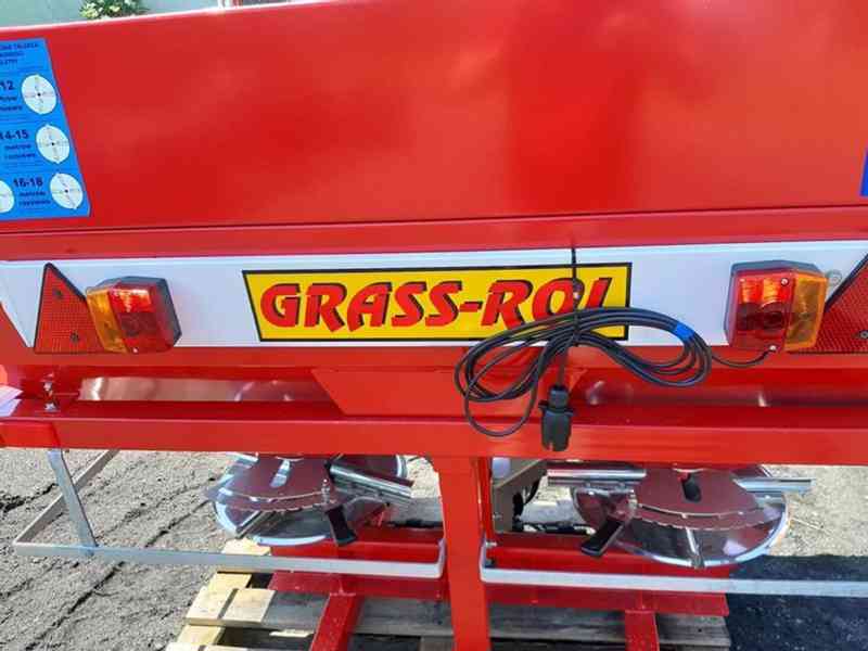 Rozmetadlo hnojiva GRASS-ROL 1000 litrů  - foto 2