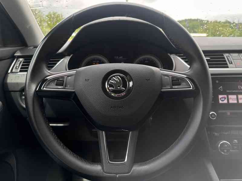 Škoda Octavia 1.5 TSi 110KW/1MAJ/ČR/Výhřev - foto 29