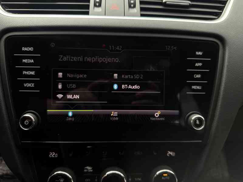 Škoda Octavia 1.5 TSi 110KW/1MAJ/ČR/Výhřev - foto 37