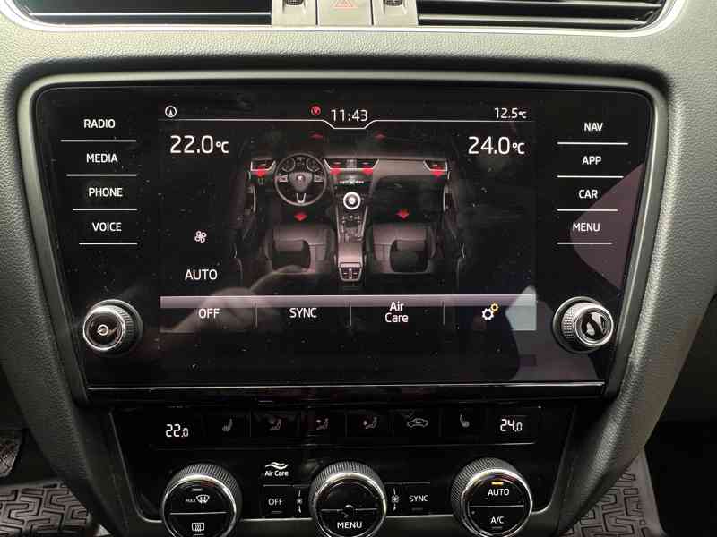 Škoda Octavia 1.5 TSi 110KW/1MAJ/ČR/Výhřev - foto 34