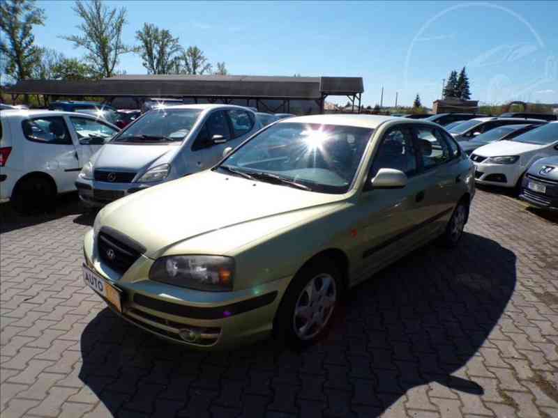 Hyundai Elantra 1,6 16V KLIMA - foto 2