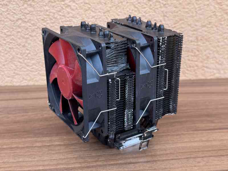 LEVNĚ! — CPU chladič 180W TDP, kompletní montážní sada  - foto 5