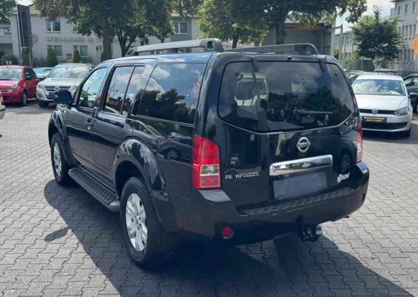 Nissan Pathfinder 2.5 dCi LE 4x4 126kw - foto 11