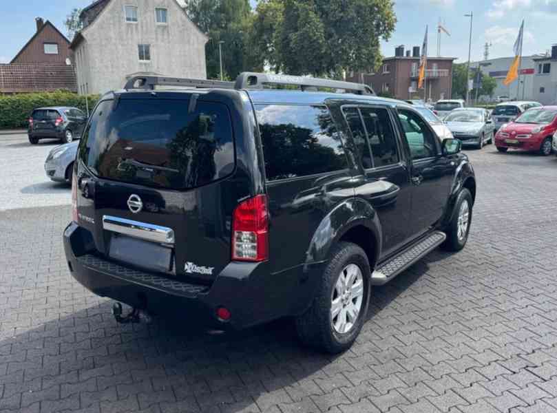 Nissan Pathfinder 2.5 dCi LE 4x4 126kw - foto 14