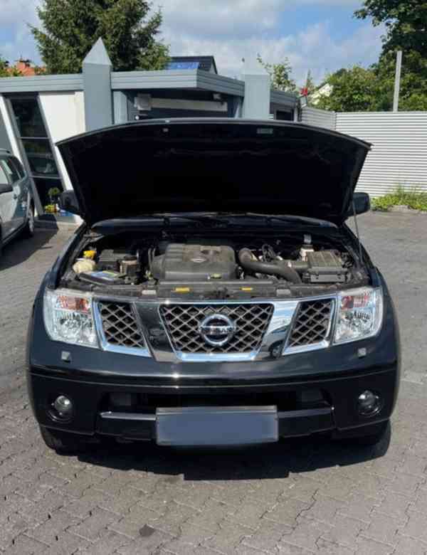 Nissan Pathfinder 2.5 dCi LE 4x4 126kw - foto 5