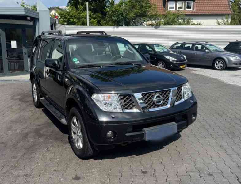 Nissan Pathfinder 2.5 dCi LE 4x4 126kw - foto 9