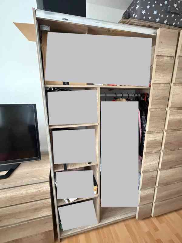 Šatní skříň - foto 2