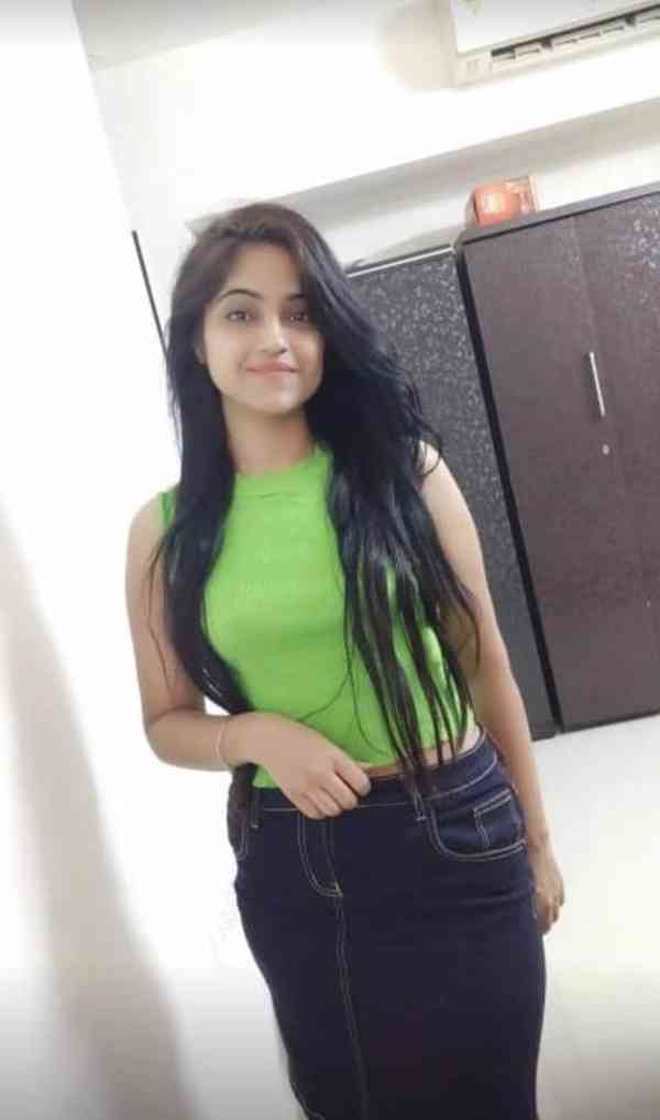 Call Girls In Janpath Metro ☎ 95°996138~76 Delhi Call Girls - foto 1