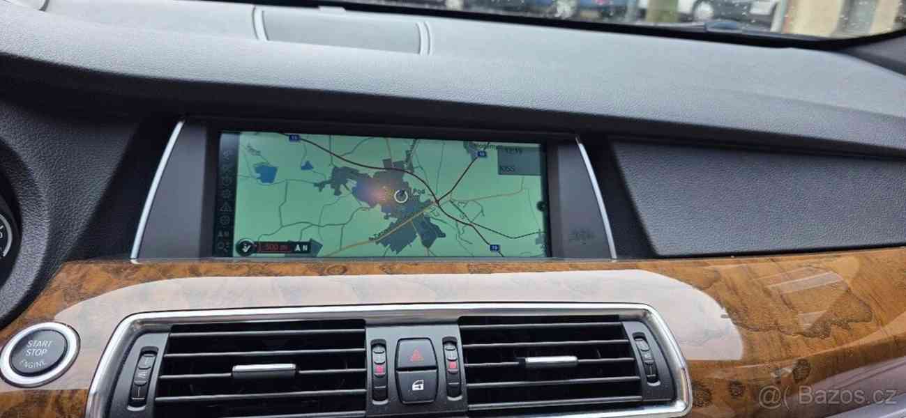 BMW Řada 5 550i GT F07 - foto 6