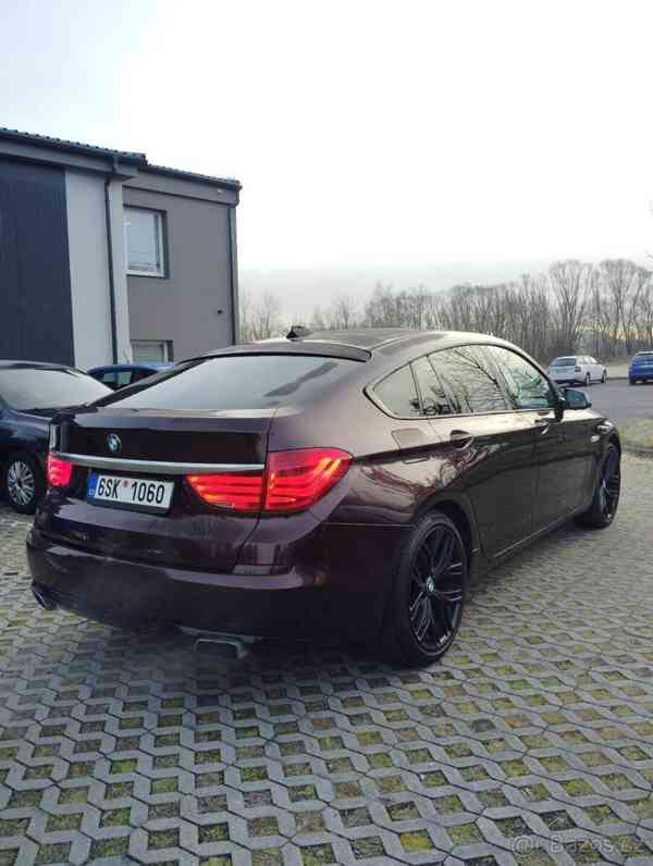 BMW Řada 5 550i GT F07 - foto 11