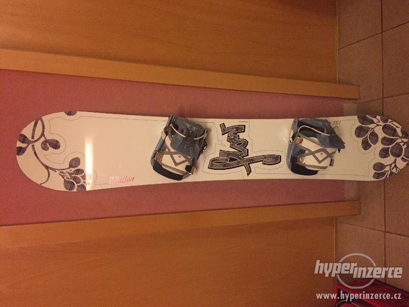 Prodám Snowboard (153cm) s vázáním Flow - foto 1