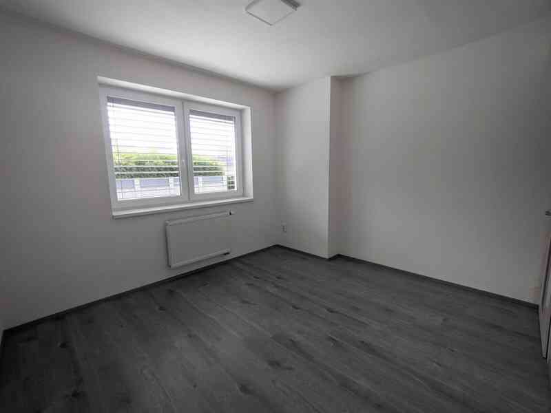 Nový 2+kk (64 m² + lodžie 8,4 m²) s klimatizací, Hustopeče - foto 3
