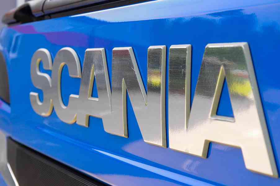 SCANIA P250 VALNÍK S PLACHTOU 18-PALETOVÝ HYDRAULICKÉ ČELO - foto 49