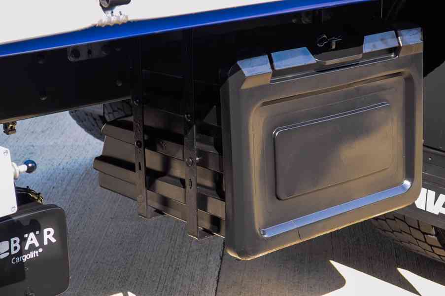 SCANIA P250 VALNÍK S PLACHTOU 18-PALETOVÝ HYDRAULICKÉ ČELO - foto 20