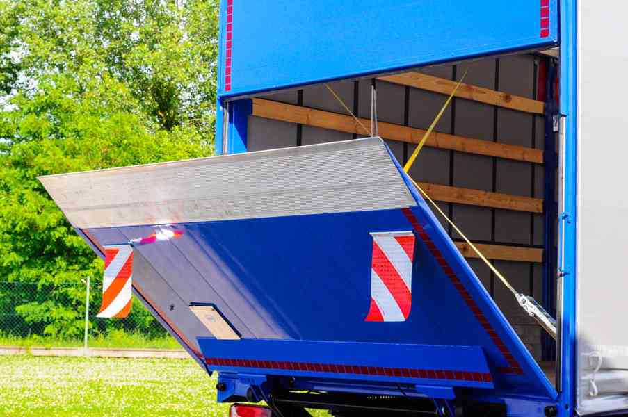 SCANIA P250 VALNÍK S PLACHTOU 18-PALETOVÝ HYDRAULICKÉ ČELO - foto 110