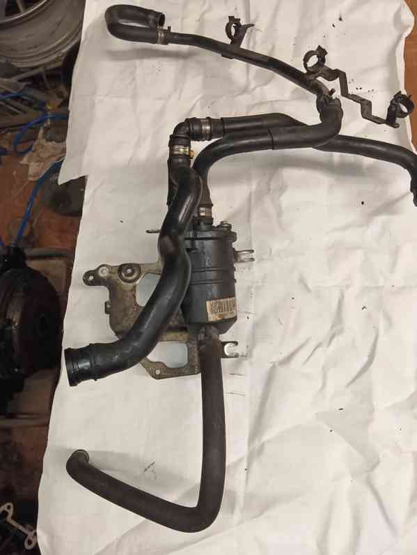 Prodám náhradní díly na Alfa  Romeo 159 JTD  1. část. - foto 5