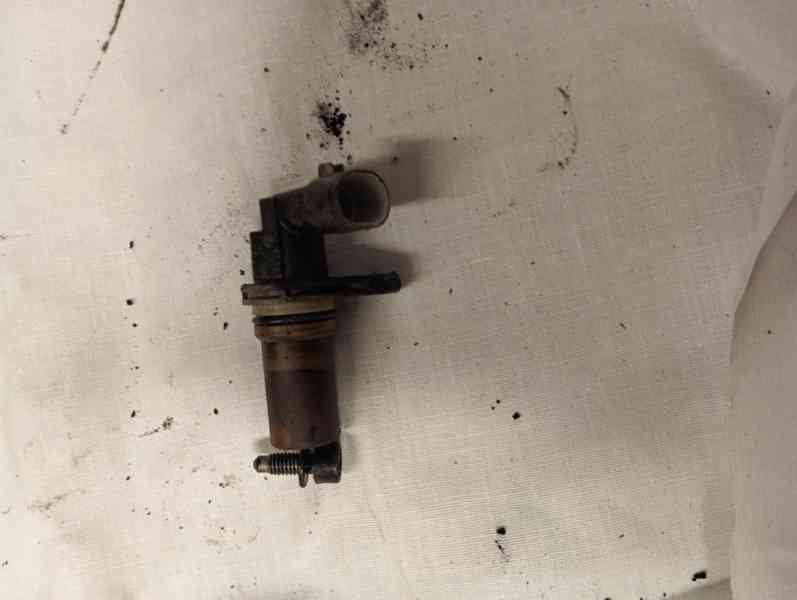 Prodám náhradní díly na Alfa  Romeo 159 JTD  1. část. - foto 10