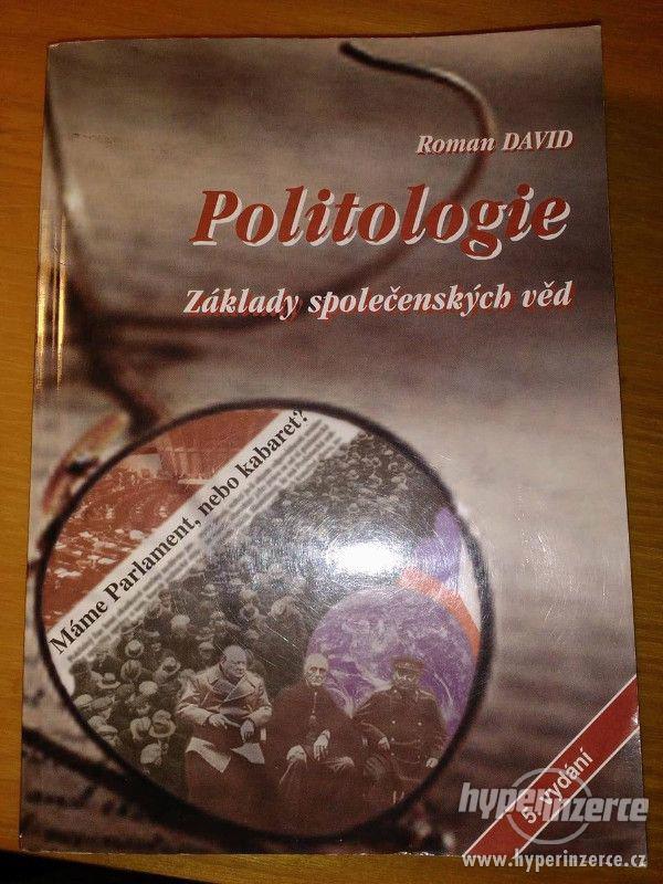 Politologie - foto 1