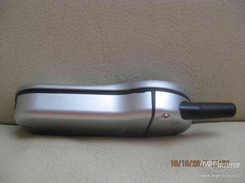 Motorola V70 - RARITA z r.2002, cena od 450,-Kč - foto 9