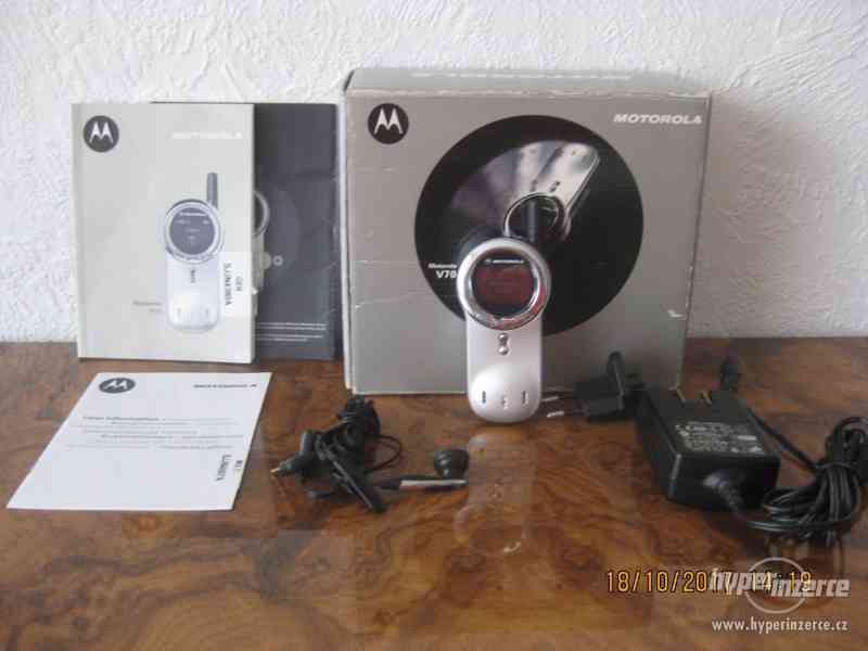 Motorola V70 - RARITA z r.2002, cena od 450,-Kč - foto 14