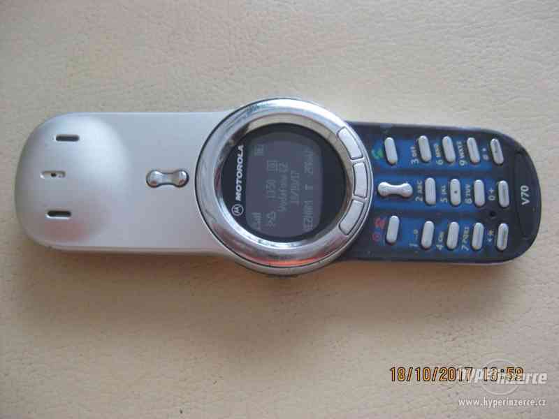 Motorola V70 - RARITA z r.2002, cena od 450,-Kč - foto 29